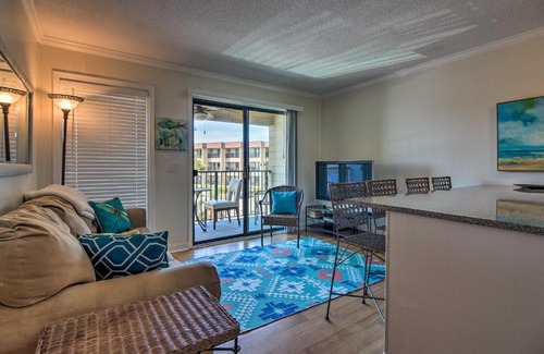 Folly Field Apartment | Hilton Head Island Condo with Pool Steps to Beach!