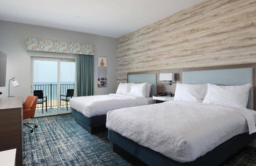 Manistee Hotel | Hotel ∙ 127 guests