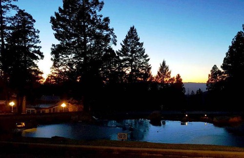 Cloudcroft Hotel | Hotel ∙ 2 bedrooms ∙ 4 guests
