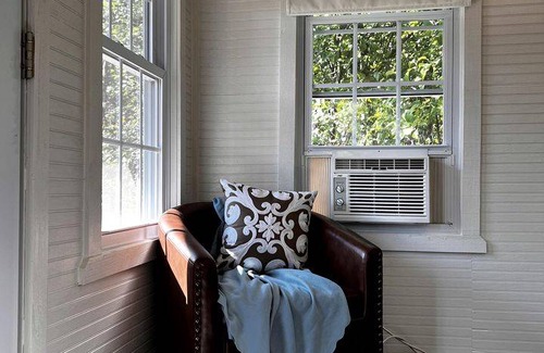 Mount Marion House | House ∙ 1 bedroom ∙ 2 guests