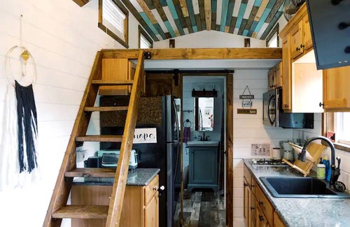 Triadelphia House | House ∙ 1 bedroom ∙ 4 guests
