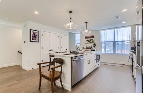 Arvada House | House ∙ 3 bedrooms ∙ 8 guests