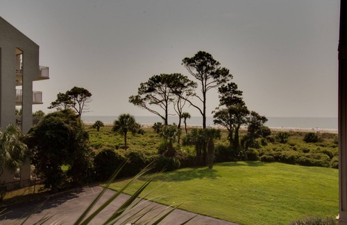 Hilton Head Island Condo | Huge Ocean View,central air,elevator,pool,WIFI,one bedroom,reduced Oct 23-31