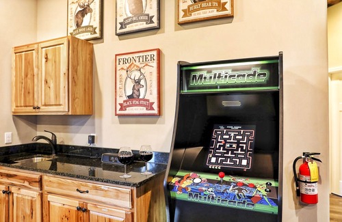 Chalet Village North Cabin | INCREDIBLE Mountain View Cabin! Huge Game Room! Theater! Fire Pit! 2 car garage!