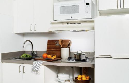 Central Newport News Hotel | Intown Suites Extended Stay Newport News VA - North