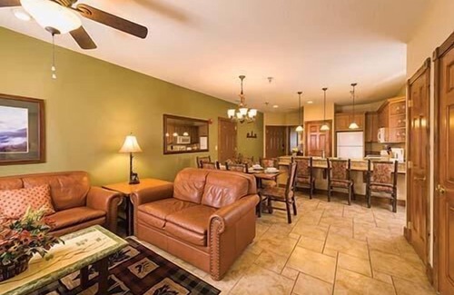 Gatlinburg Cabin | JUNE 28-JULY 5 FIVE STAR RESORT IN GREAT SMOKY MTNS. W/FREE WATERPARK, PETS OK