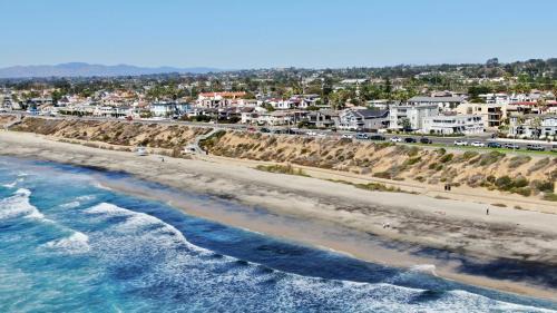 Carlsbad House | Juniper Beach Entire Home - Sleeps 18 - Oceanfront