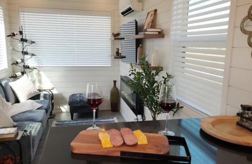 Fredericksburg Resort | La Rioja Station, 1BR with Pool & Patio