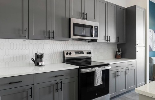 MLK Apartment | Landing | Chic 1BD, Yoga Studio, Rooftop Lounge
