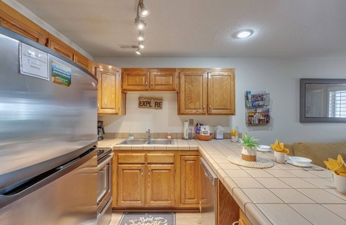 St. George Condo | Las Palmas Resort 124 | Mesa Views, Accepts Nightly & Monthlies, Grill, and fully stocked kitchen