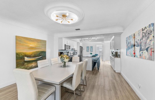 Fort Lauderdale House | Lauderdale By Sea Beach, Gorgeous 8 Bedroom, 5 bath Heated pool,nFoosball table.
