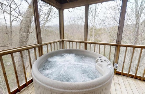Gatlinburg - Pigeon Forge House | Lazy Bear Cabin Cabin