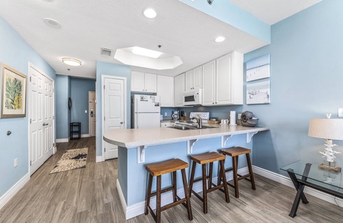 Gulf Shores Condo | Lighthouse 317 - Beachfront with views!