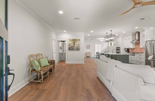 Kings Terrace House | Lillie’s Oasis, sleeps 6 with a pool