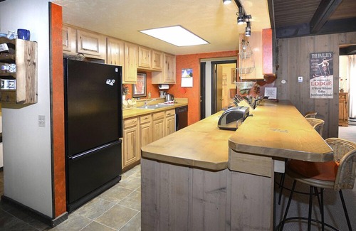 Crested Butte Condo | Location is Everything! Ski-In/Out Condo, No Stairs, End Unit + VIEWS