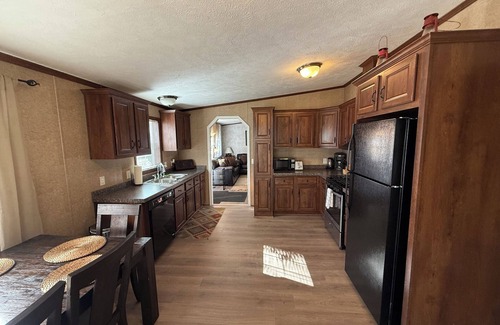 Hunter House | LOCATION! LOCATION! WALK TO FESTIVALS AND HUNTER MOUNTAIN!
