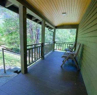 Tapoco Cabin | Lodge ∙ 6 guests