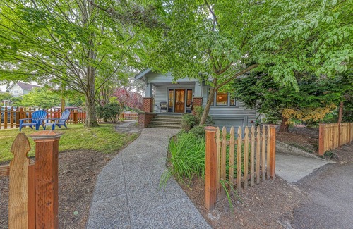 Green Lake House | Lovely home adjacent to the lake with large yard, gas grill, and game room