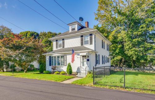 Westerly House | Lovely Westerley Home with Yard and Grill!