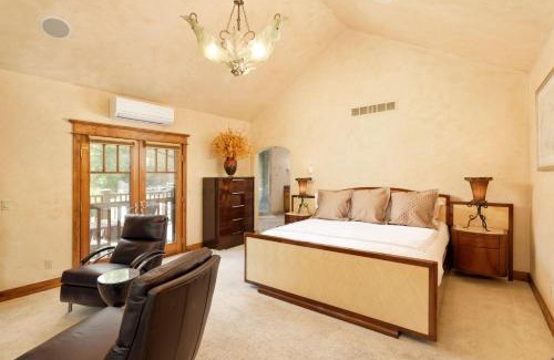 Cerise Ranch House | Luxe Artful Mountain Retreat with 4 King Suites, 8 Person Hot Tub and 3 Decks