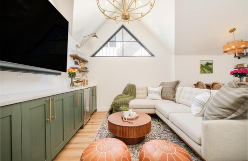 Sloan Lake Apartment | Luxe Designer Flat on Sloans Lake with Rooftop Deck