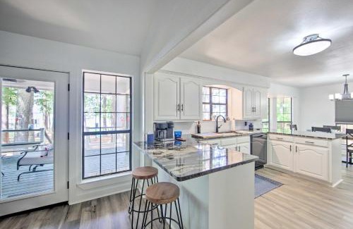Flint House | Luxe Lakehouse with Sunset Views on Lake Palestine!