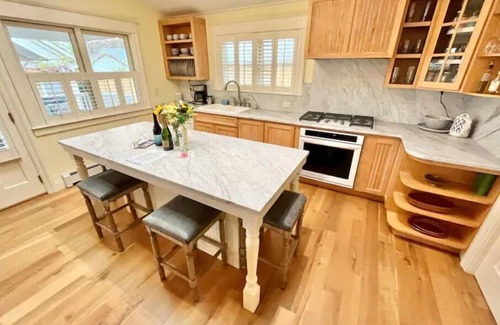 Whittier House | Luxury Dream Cottage - Hot Tub, 3 blocks from Pearl Street, and 5 outdoor patios