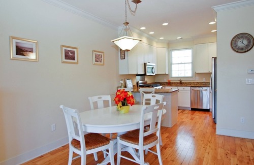 New Buffalo House | Luxury & Location in New Buffalo - Downtown, Close to Beach, Private Pool