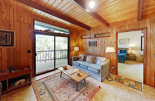 Dunes City House | Marty's Lakehouse on the Coast
