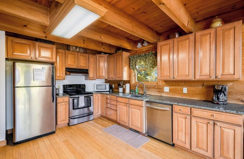 Massanutten Cabin | Massanutten Resort log home -slope & unobstructed Mountain View’s