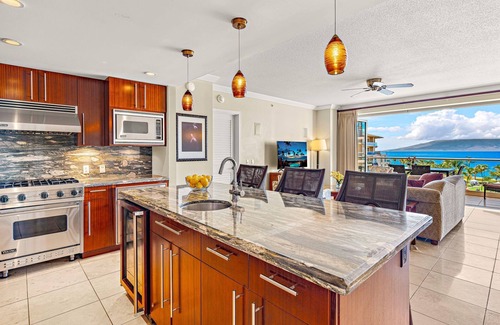 Honokowai Condo | Maui Resort Rentals: Honua Kai Konea 629 - 6th Floor 3BR w/Ocean Views from Every Room!