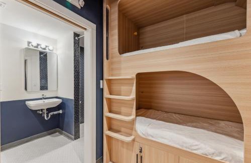 West End Hostel | Meco Hotel