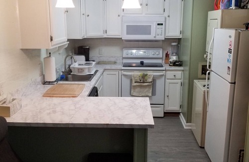 Midtown Ocean City Condo | Mid Town OceanSide/Block 46th St. Sleeps 5 Location, Location, Location!