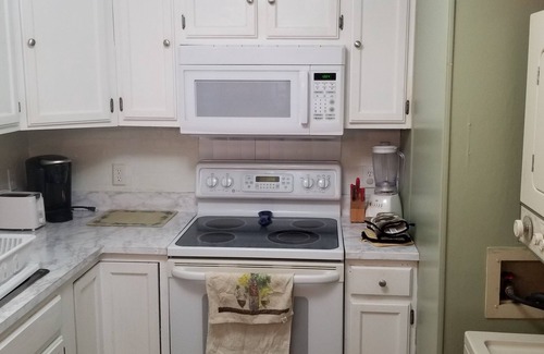 Midtown Ocean City Condo | Mid Town OceanSide/Block 46th St. Sleeps 5 Location, Location, Location!