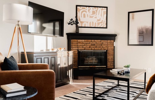 Greenwood Village Condo | Modern Contemporary Apt | DTC/Boston Commons
