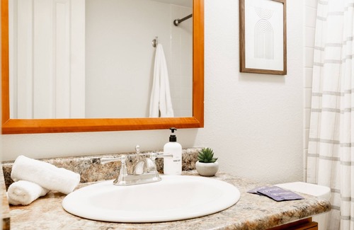 Greenwood Village Condo | Modern Contemporary Apt | DTC/Boston Commons