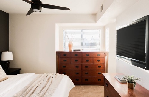 Greenwood Village Condo | Modern Contemporary Apt | DTC/Boston Commons