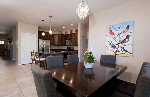 Durango House | Modern Home 2 Miles from Downtown DGO - Pet Friendly - Fenced Yard (30+ Day)