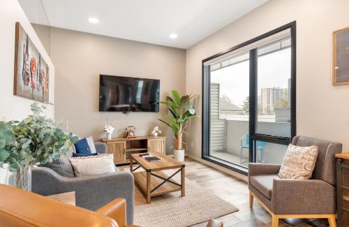 Edgehill House | Modern, Music Row, Central, Pool, Gym