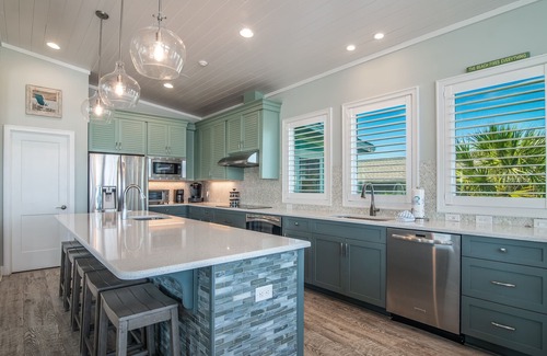 North Litchfield Beach House | Morning Tide Ocean Front with large deck on North Litchfield Beach