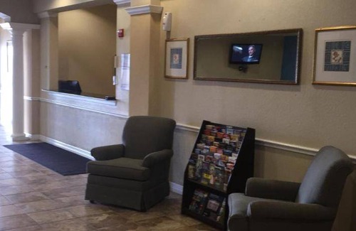Harker Heights Hotel | Motel ∙ 127 guests