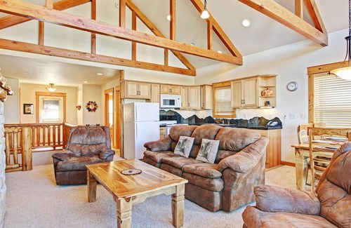 Estes Park Condo | Mount Acoma 38 - 2 Br Condo with Marys Lake and Mountain Views!