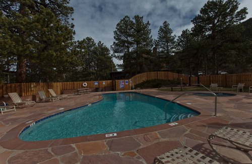 Estes Park Apartment | Mountainside Studio North on Prospect Mtn w/WiFi & Resort Pool
