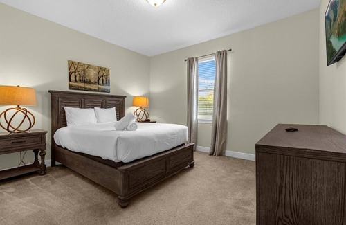 West Kissimmee House | Multiple Family Home 23 RoomsFREE Pool/spa
