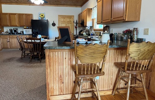 Jonesboro Bed & Breakfast | Nanny's Place- Cozy Porchview Getaway B&B by Shawnee Hills Wine Trail and Parks