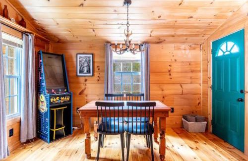 Townsend House | Nature Lovers Escape, Hot Tub, Dog Friendly