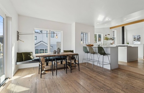 North Park City House | Norfolk Beach | Luxury Ski Rental | Private Hot Tub & Pool | Walk to Main