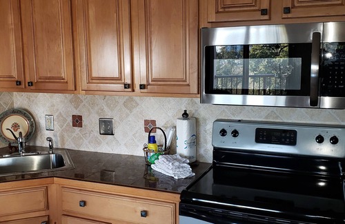 Folly Field Villa | OCT4-DEC2026 AVAIL:OCEANVIEW 3RDFL,2B/2B,50yd toBEACH,POOLS, tiledshowerELEVATOR