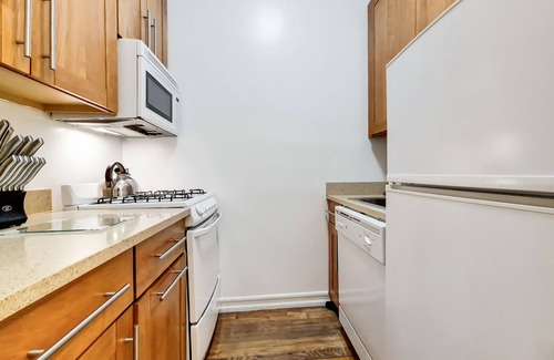 Upper East Side Apartment | One Bedroom on the Upper East Side