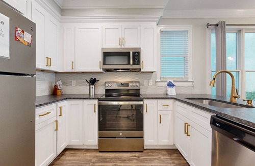 Isle of Palms House | Opulent Ocean-View Escape at Wild Dunes | Tennis, Golf, Steps to Pool & Beach